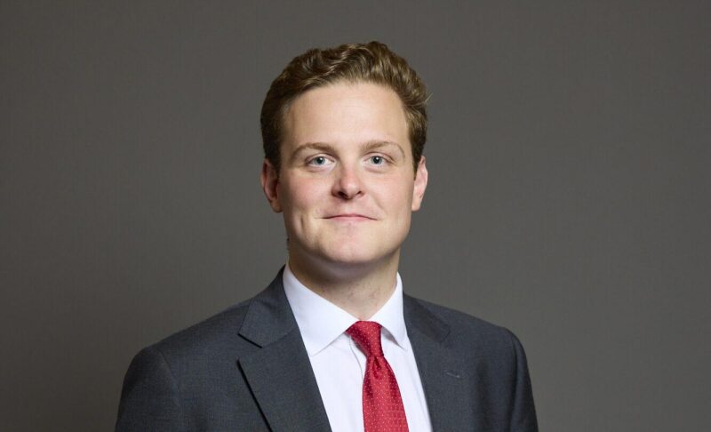 Oliver Ryan MP - Official Portrait